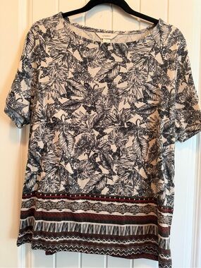 cj banks black and Red on Cream Leaf-Print Short Sleeve Top with Patterned Hem